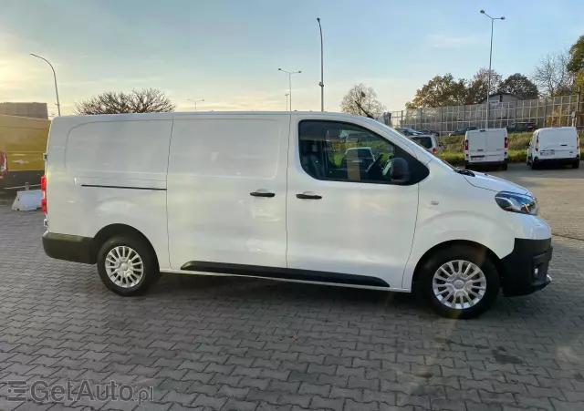 TOYOTA Pro ACE LONG / WEBASTO / 2X DRZWI BOCZNE / HAK / BDB STAN 