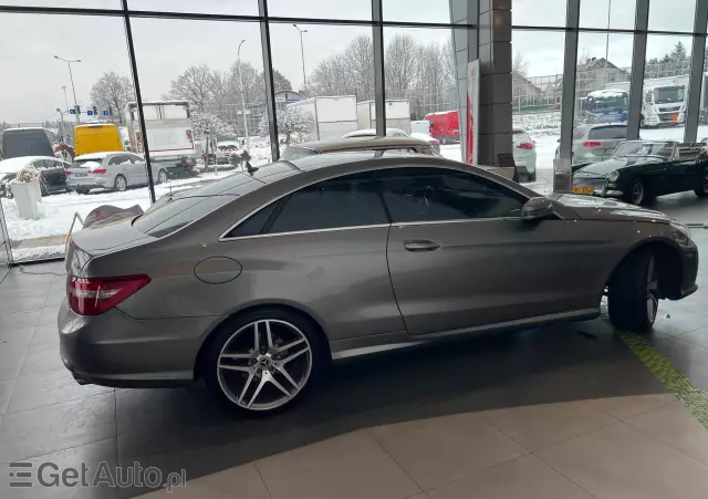 MERCEDES-BENZ Klasa E 350 CDI DPF Coupe BlueEFFICIENCY 7G-TRONIC Elegance