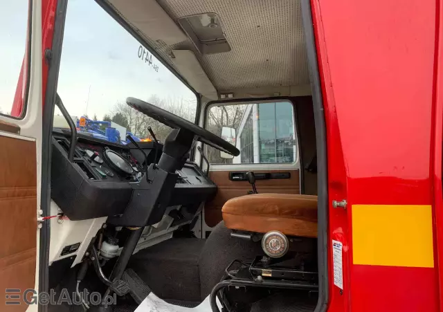 VOLVO F613 - STRAŻ POŻARNA - STAN BDB - POMPA Z PRZODU 