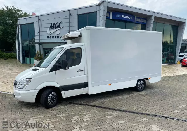 MERCEDES-BENZ Sprinter 310 CDi / Idealny pod kamper / Izoterma / Niskopodwozie / Kontener 