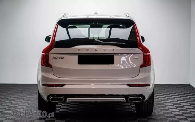 VOLVO XC 90 T8 AWD Plug-In Hybrid R-Design 7os