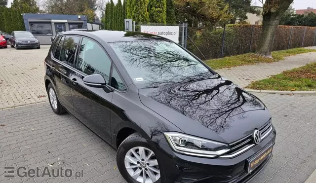 VOLKSWAGEN Golf Sportsvan 