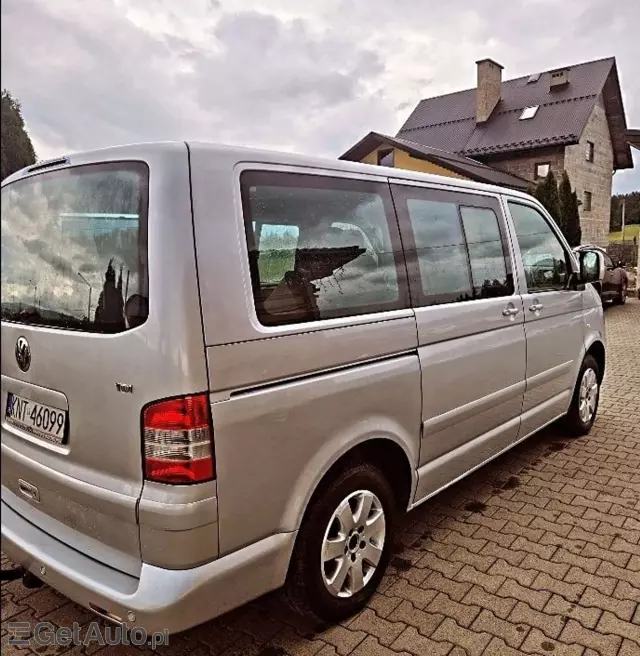 VOLKSWAGEN Multivan 