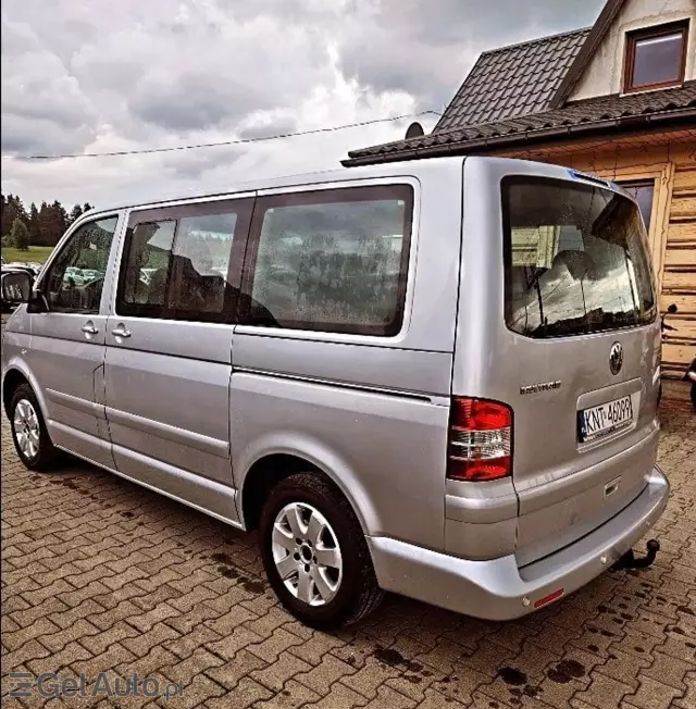 VOLKSWAGEN Multivan 