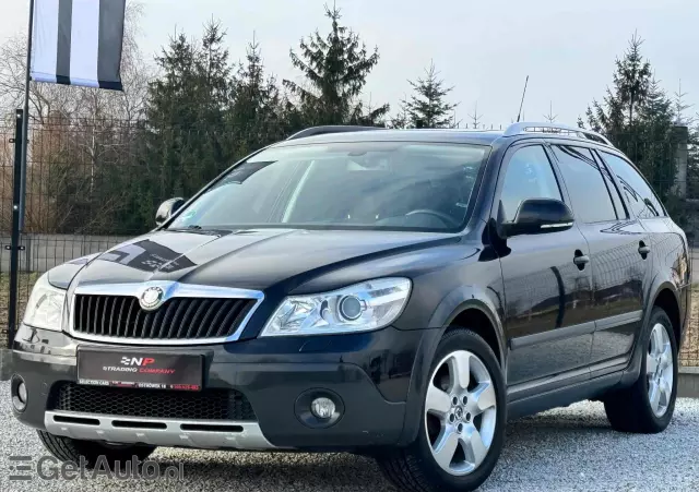 SKODA Octavia Combi 2.0 TDI DPF Scout 4x4