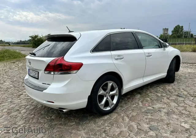 TOYOTA Venza 