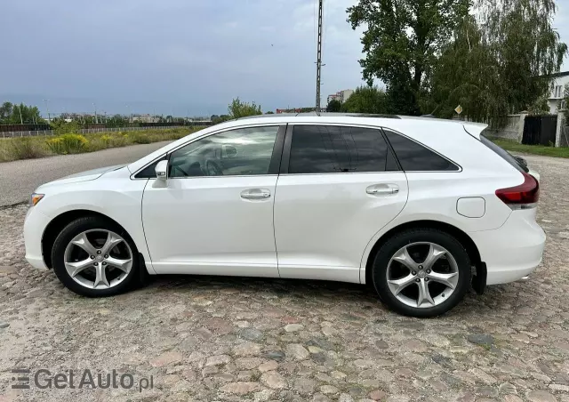 TOYOTA Venza 