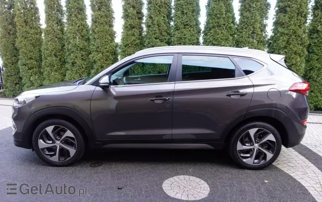 HYUNDAI Tucson 