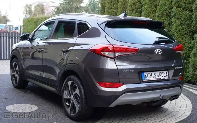 HYUNDAI Tucson 