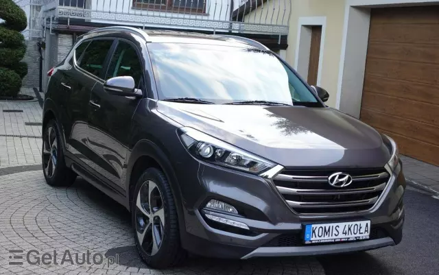 HYUNDAI Tucson 