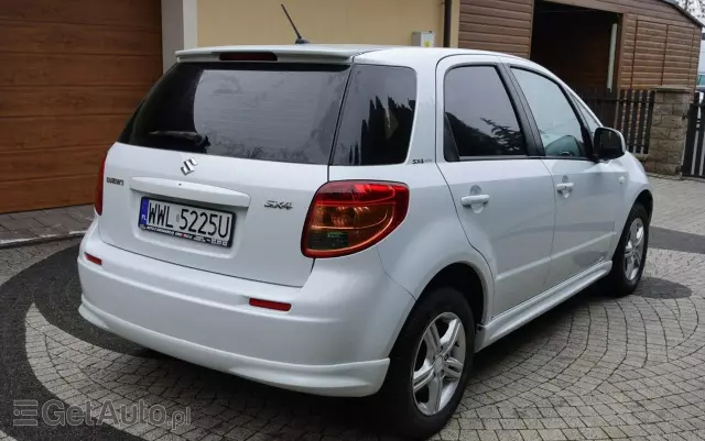 SUZUKI SX4 