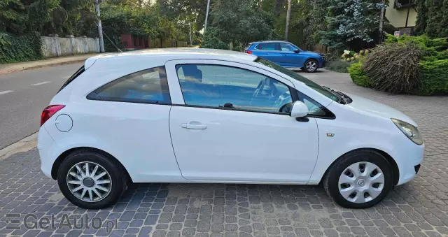 OPEL Corsa 1.2 16V Essentia