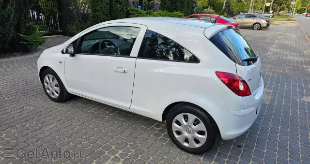 OPEL Corsa 1.2 16V Essentia