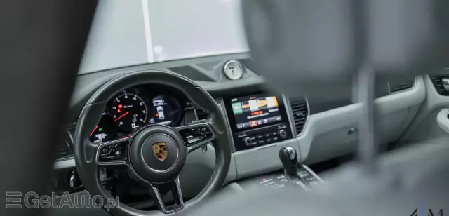 PORSCHE Macan Turbo