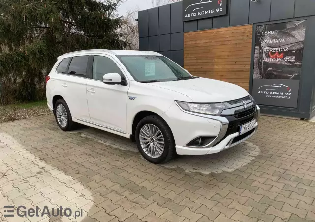 MITSUBISHI Outlander 2.4 4WD Plug-In Hybrid Diamant+