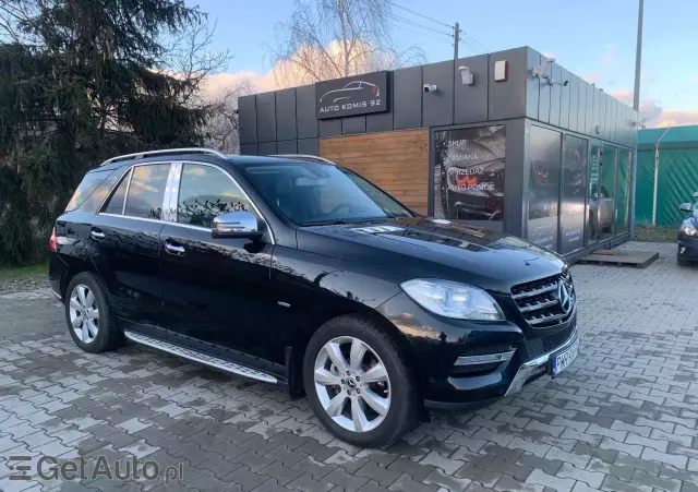 MERCEDES-BENZ ML 350 BlueTEC 4MATIC 7G-TRONIC Edition 1