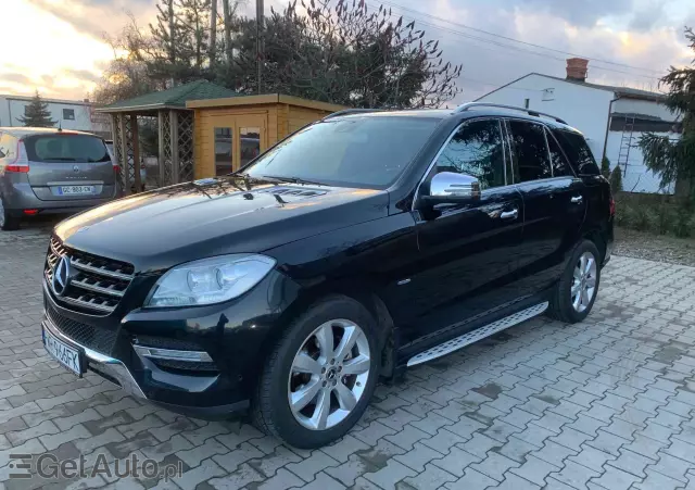 MERCEDES-BENZ ML 350 BlueTEC 4MATIC 7G-TRONIC Edition 1