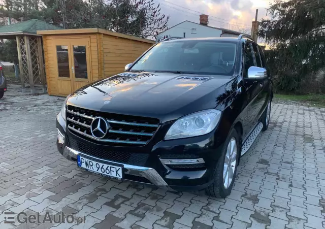 MERCEDES-BENZ ML 350 BlueTEC 4MATIC 7G-TRONIC Edition 1