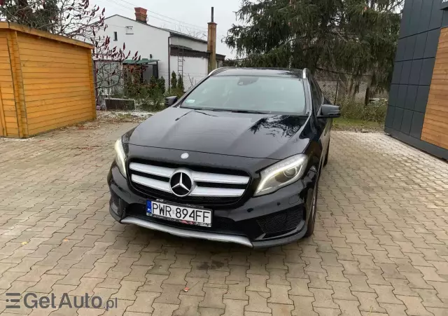 MERCEDES-BENZ GLA 200 (CDI) d 4Matic 7G-DCT StreetStyle