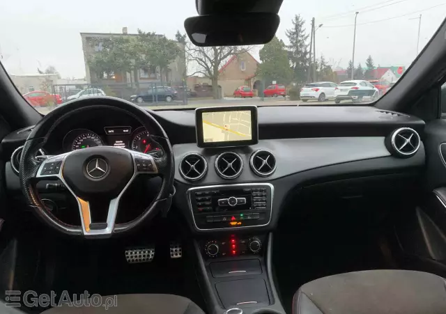 MERCEDES-BENZ GLA 200 (CDI) d 4Matic 7G-DCT StreetStyle