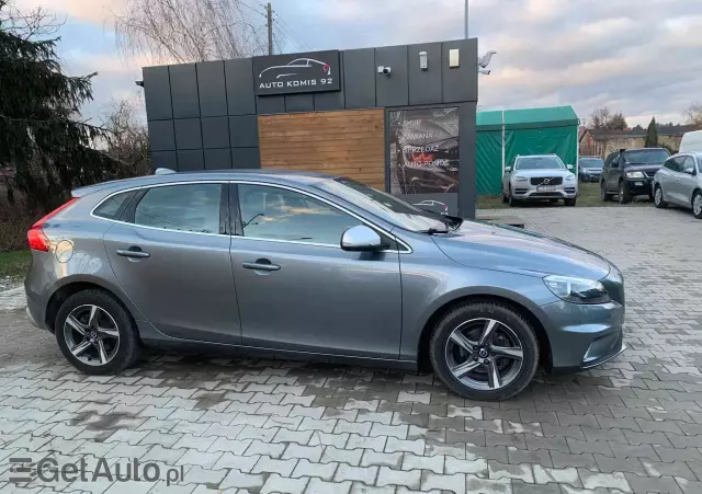 VOLVO V40 D2 Drive-E R-Design Kinetic