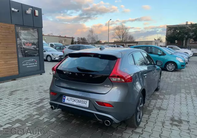 VOLVO V40 D2 Drive-E R-Design Kinetic