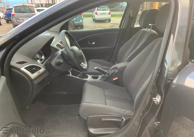 RENAULT Megane 1.6 16V 110 Dynamique