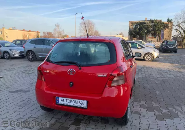 TOYOTA Yaris 1.0 Active