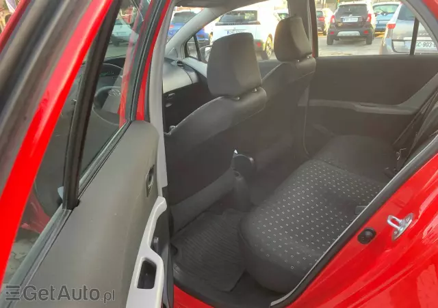 TOYOTA Yaris 1.0 Active