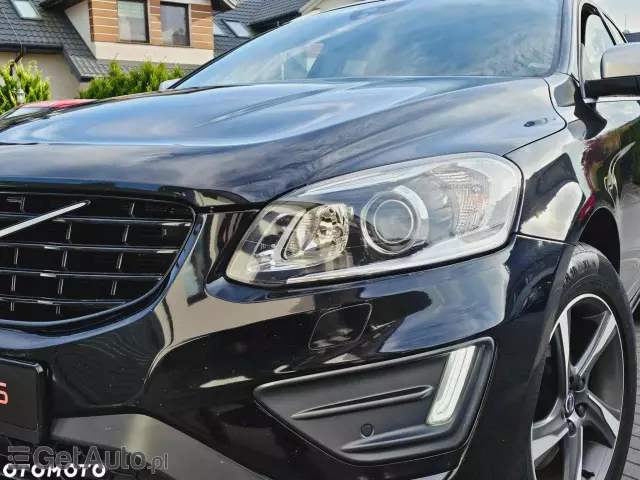 VOLVO XC 60 D3 Drive-E R-Design Momentum