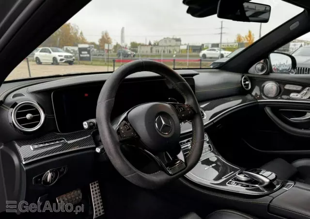 MERCEDES-BENZ Klasa E AMG 63 S 4-Matic+