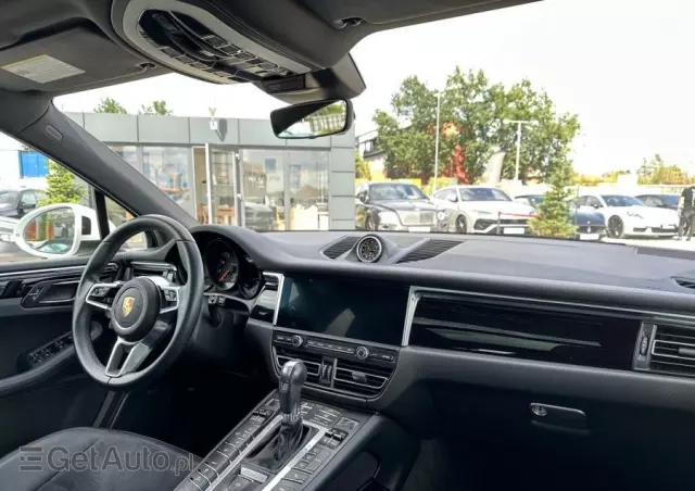 PORSCHE Macan PDK