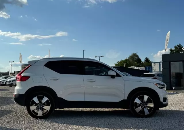 VOLVO XC 40 