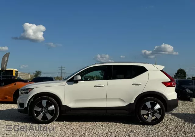 VOLVO XC 40 