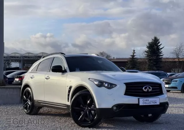 INFINITI QX70 