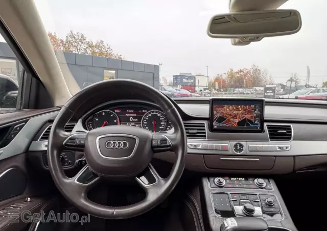 AUDI A8 