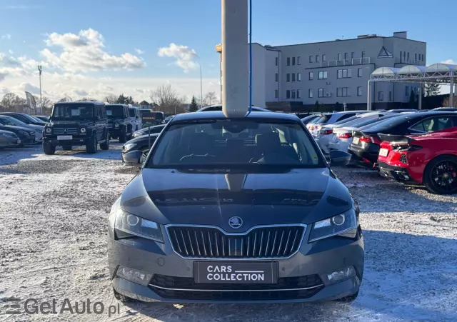 SKODA Superb 2.0 TDI Style DSG