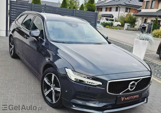 VOLVO V90 D3 Momentum Pro