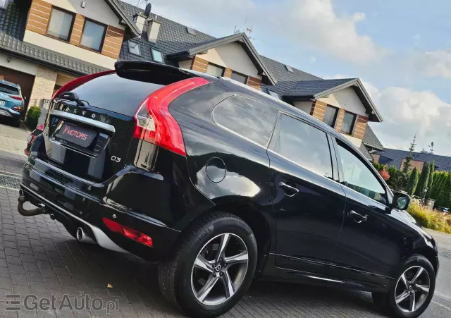 VOLVO XC 60 D3 Drive-E R-Design Momentum