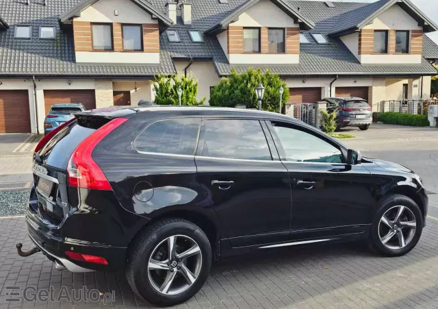 VOLVO XC 60 D3 Drive-E R-Design Momentum