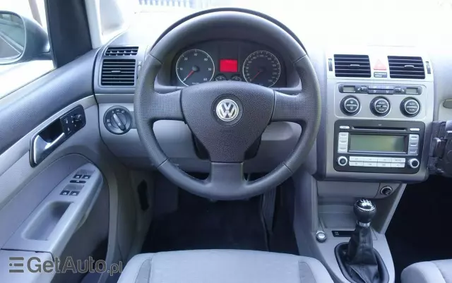 VOLKSWAGEN Touran 