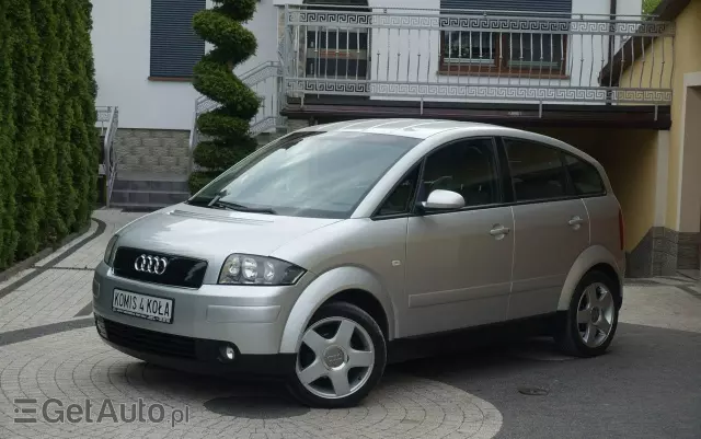 AUDI A2 