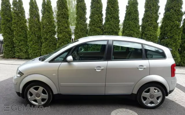 AUDI A2 