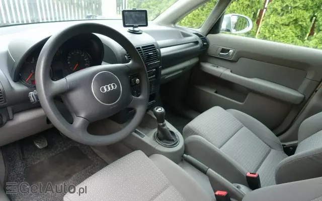 AUDI A2 