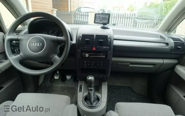 AUDI A2 