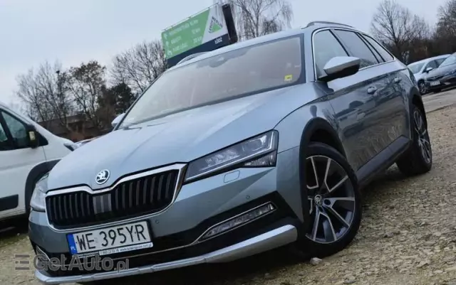 SKODA Superb 2.0 TDI SCR 4x4 Scout DSG