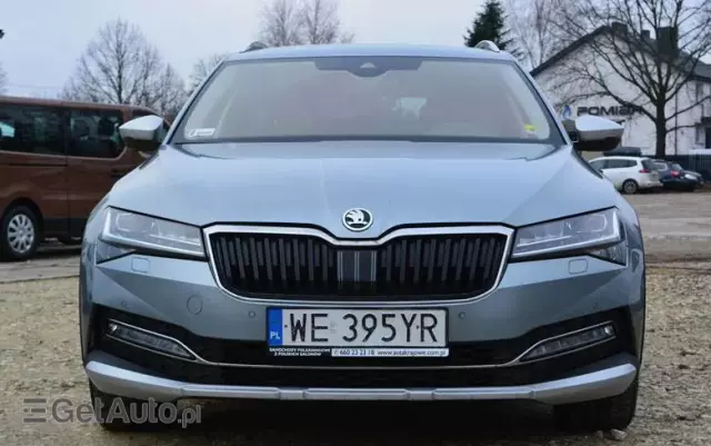 SKODA Superb 2.0 TDI SCR 4x4 Scout DSG