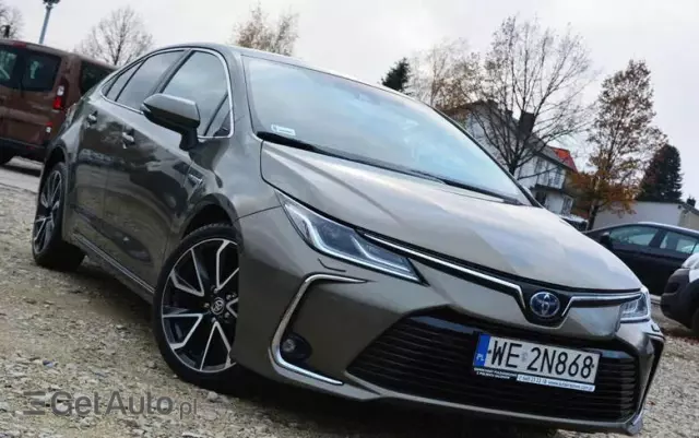 TOYOTA Corolla 1.8 Hybrid Executive