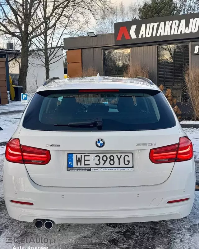 BMW Seria 3 320i GPF xDrive Advantage