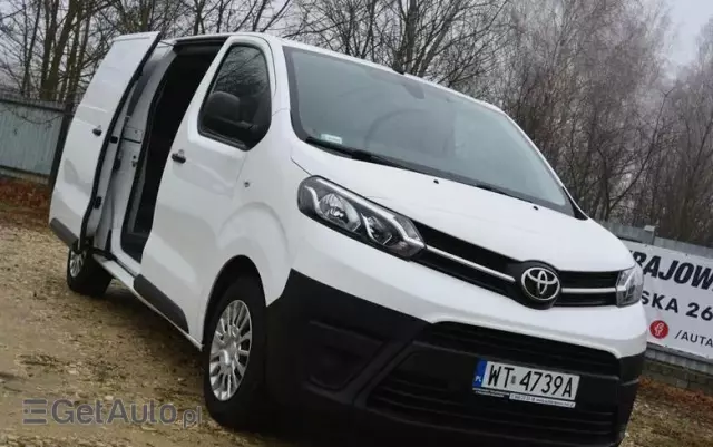 TOYOTA PROACE 